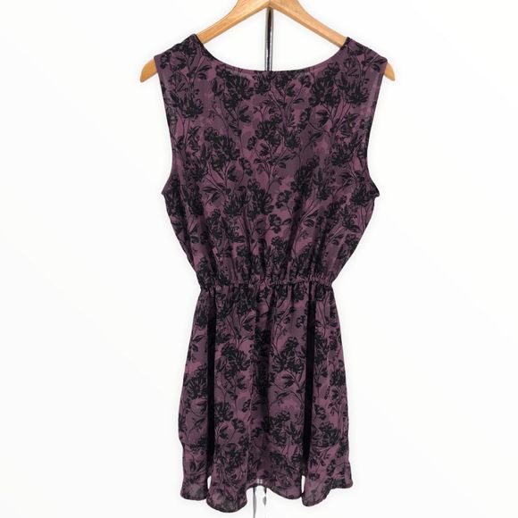 Cupcakes & Cashmere Purple Floral Fit & Flare Sleeveless Dress size Medium - Picture 7 of 11